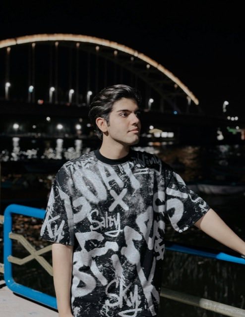 NOVA graphic tee